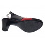 Pantofi eleganți de damă, tip slingback, cu toc gros stabil și design modern în combinație negru-roșu. Ideali pentru ținute office sau casual.